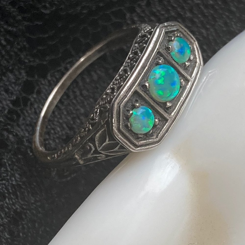 Stunning VINTAGE 925 Silver + Opals Filigree Ring Sz 8 1930s - Picture 7 of 8
